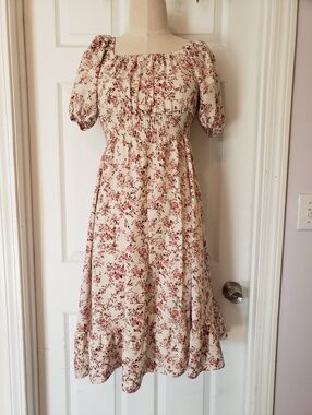 Floral Smocked Midi Dress in Cream and Pink Size Medium